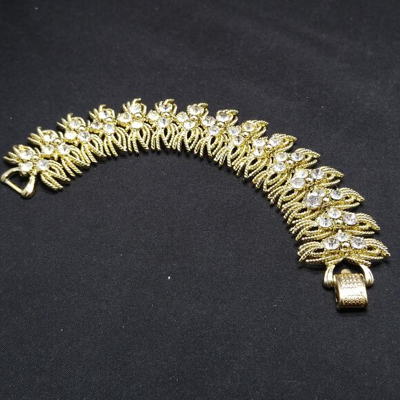 Coro Pegasus Clear Rhinestone Wide Bracelet, Gold Plated, 1950s Vintage Jewelry - Picture 10 of 10